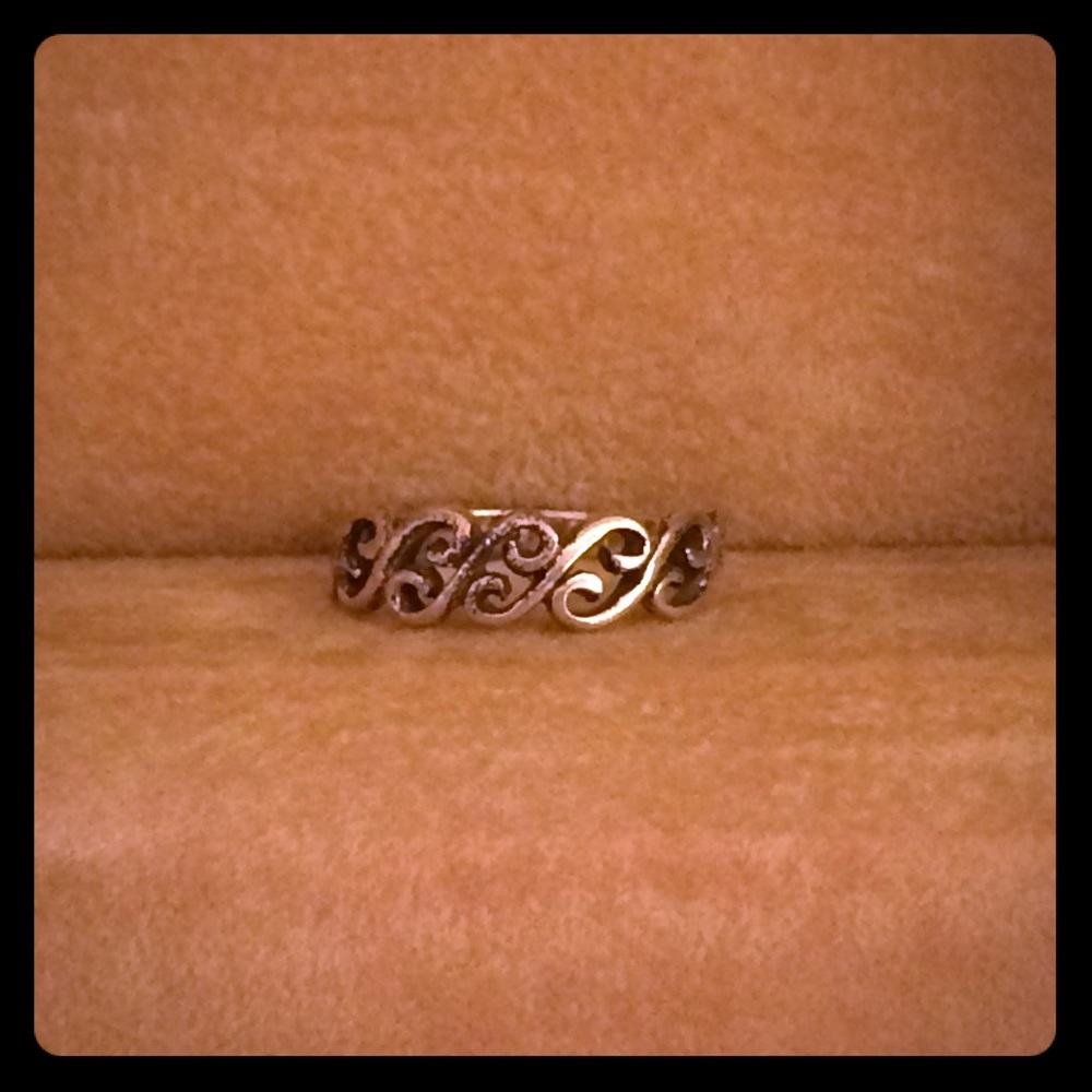Scroll Design Sterling Silver Ring