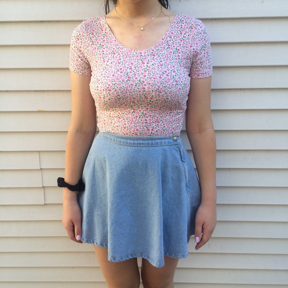American Apparel croptop & light wash denim skirt