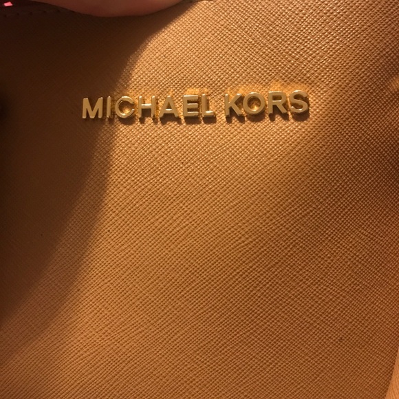 Not For Sale! Michael Kors Sutton - Picture 8 of 8