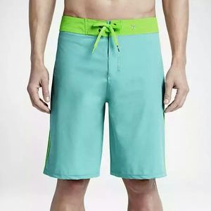 NWT Hurley Phantom Julian 21" Boardshorts Green