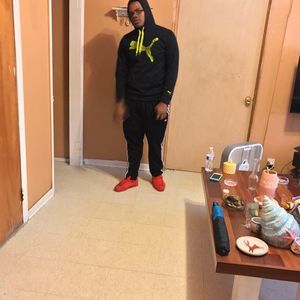 Meet your Posher, Carlos