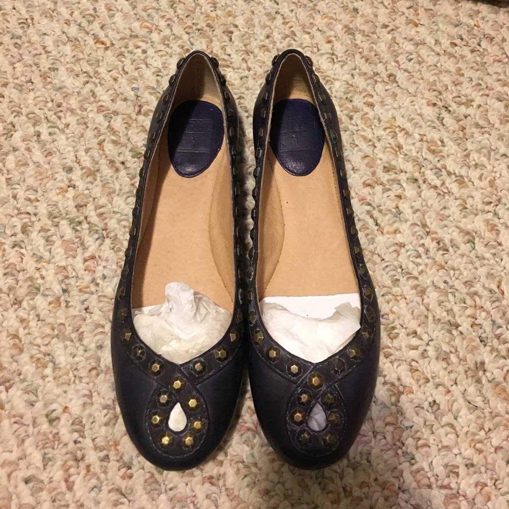 Frye studded leather peephole flats new sz6.5