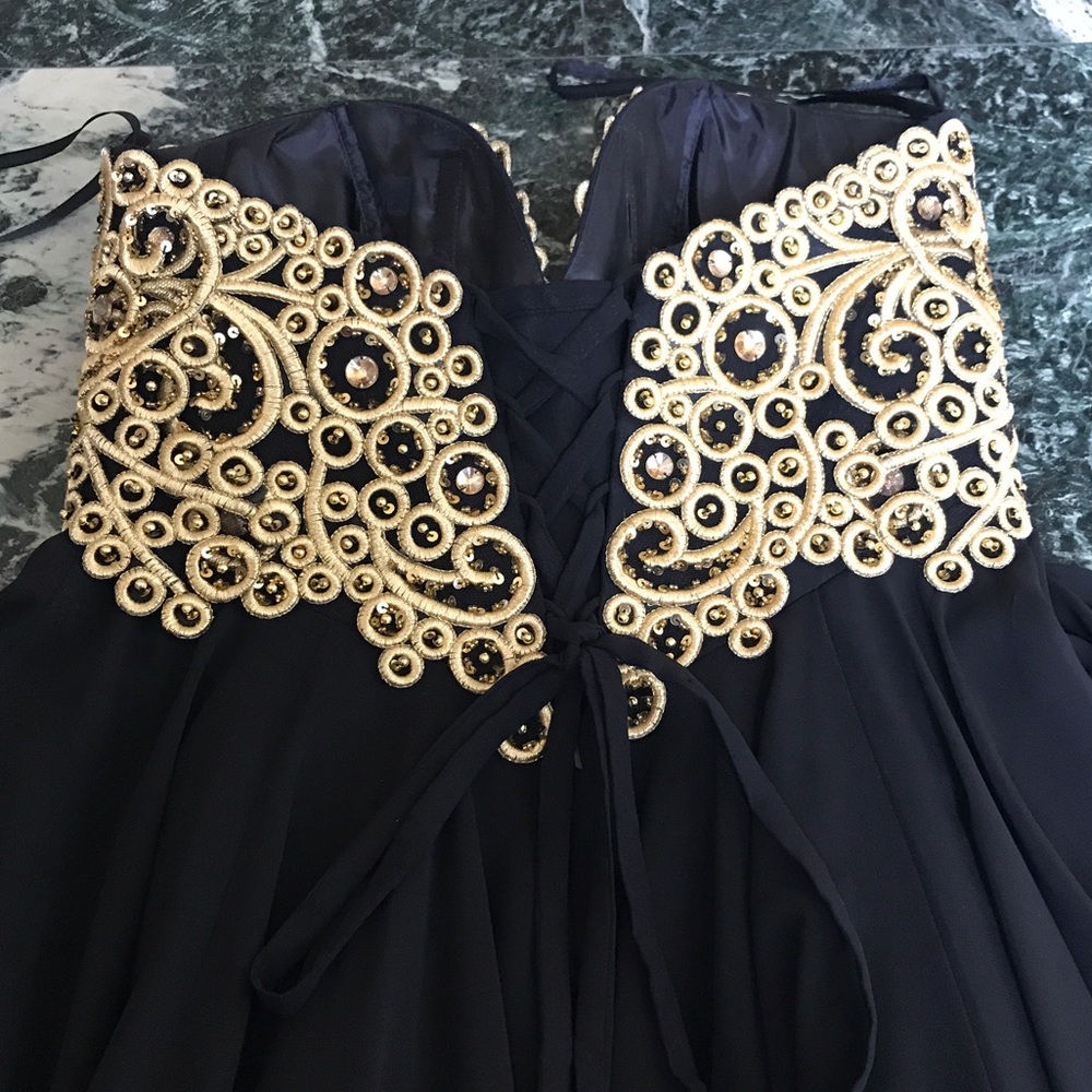 Black and Gold Party Dress - Picture 4 of 7
