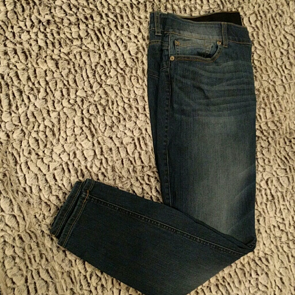 Torrid bombshell skinny jean! 18 Short