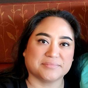 Meet your Posher, Debi