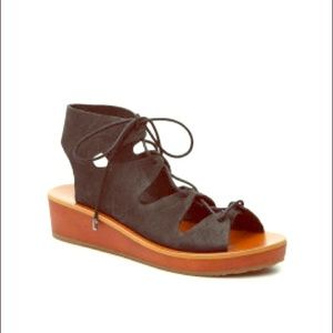 NWOT Lucky Brand Hipsta Sandals 🌞🌈