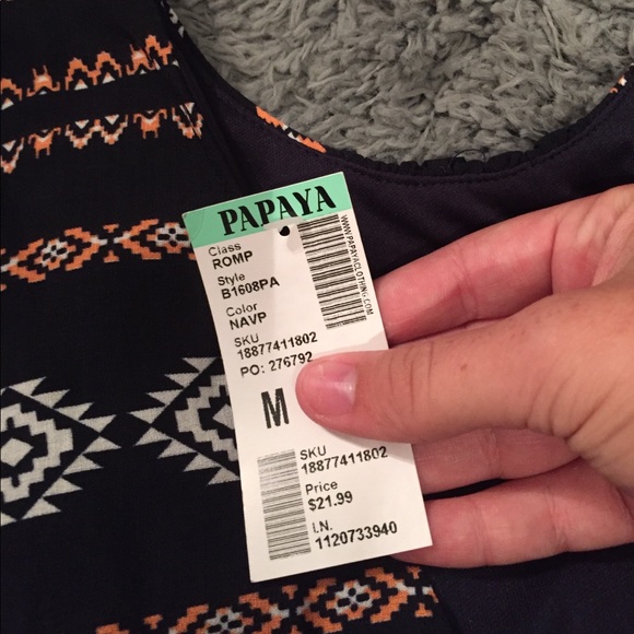 Cute Papaya Romper Size M - Picture 3 of 3