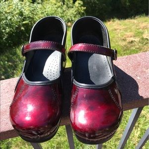 Dansko Marcelle Burgundy patent leather clogs