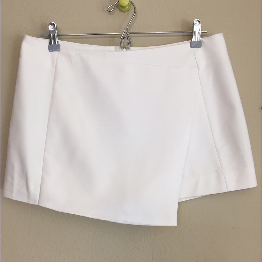 White Express Shorts