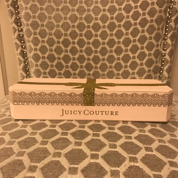 Juicy Couture Magnetic Multilayered Bracelet - Picture 4 of 4