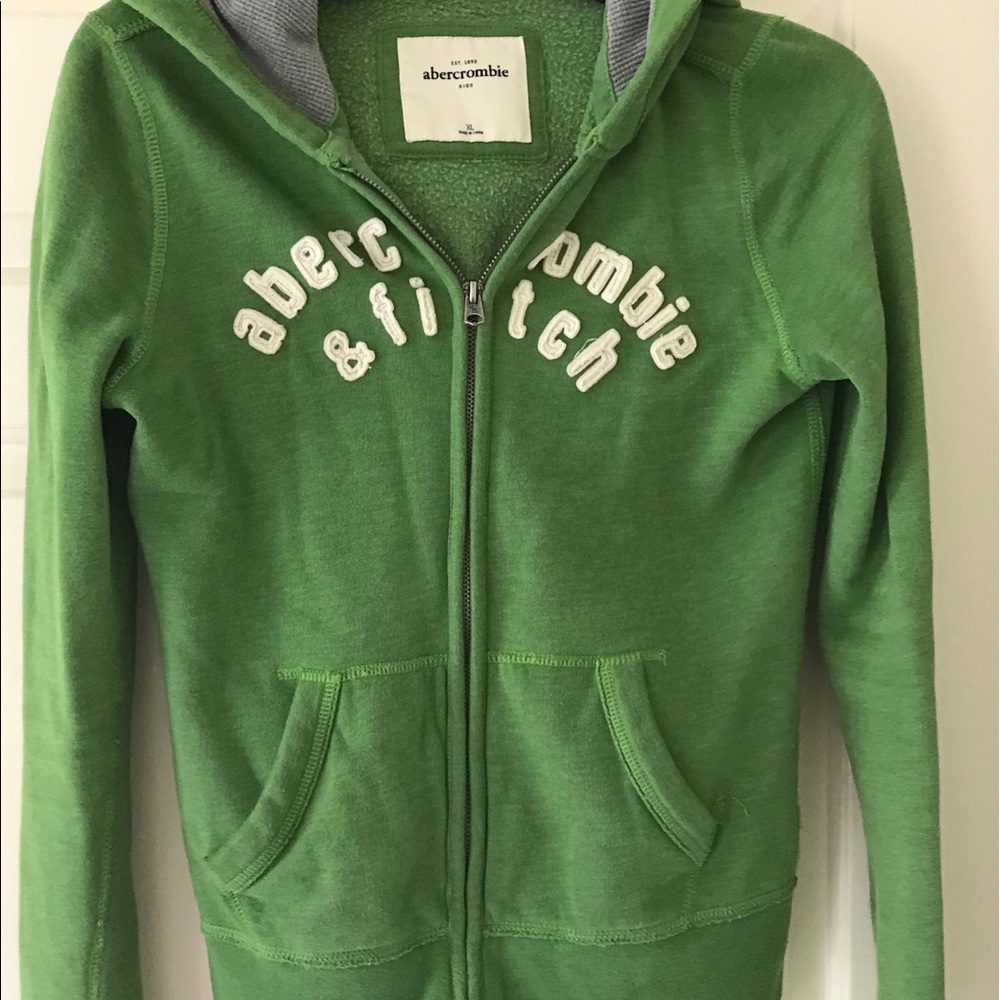 Front zipper sweater