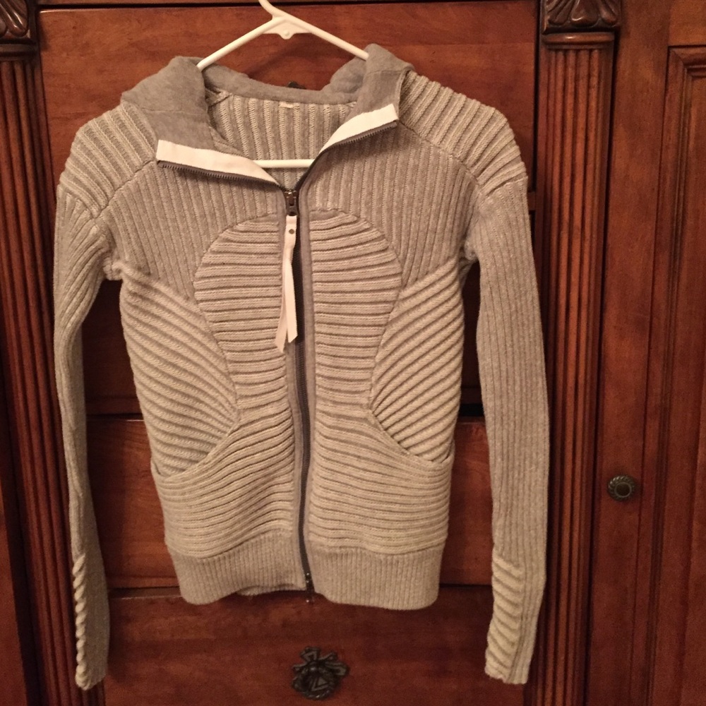 Grey athlete hoodie size XS