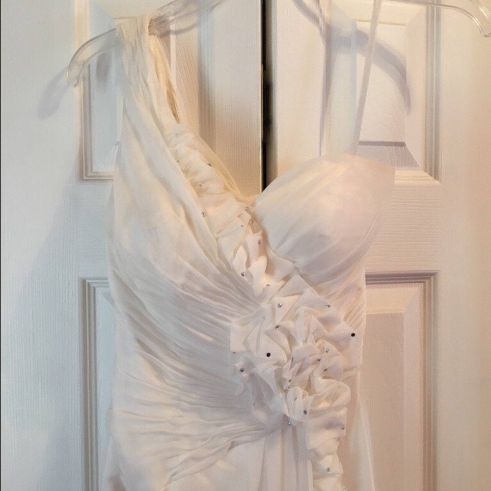Prom dress - Picture 2 of 3