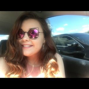 Meet your Posher, Kelly