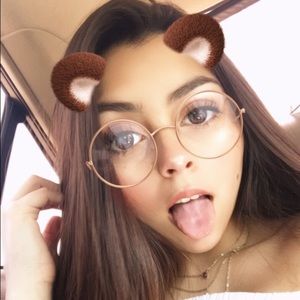 Meet your Posher, Violet