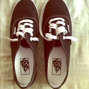 Women's size 8 Vans