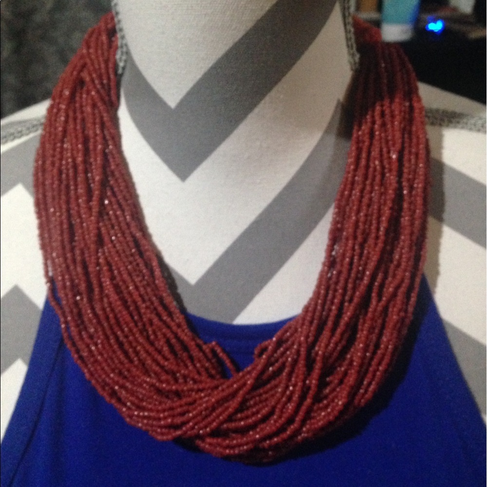 Gorgeous red beaded necklace !
