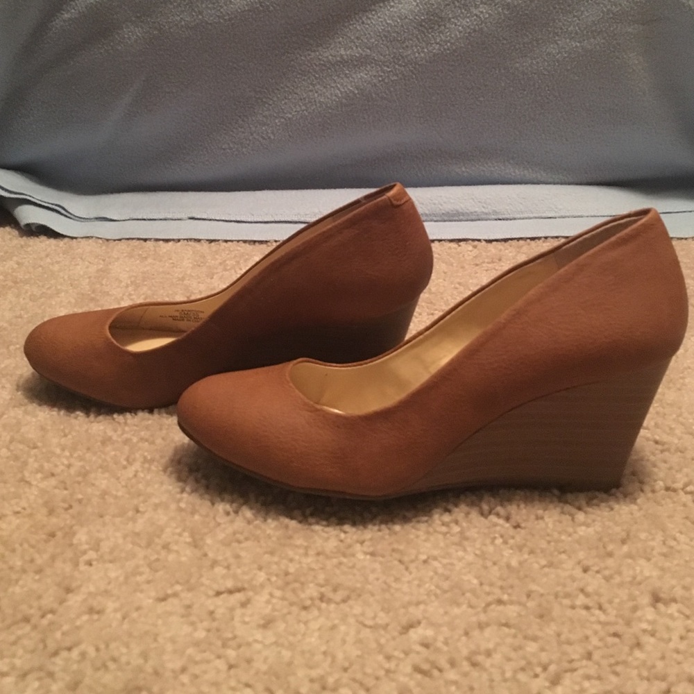 Women's Jessica Simpson wedge size 5