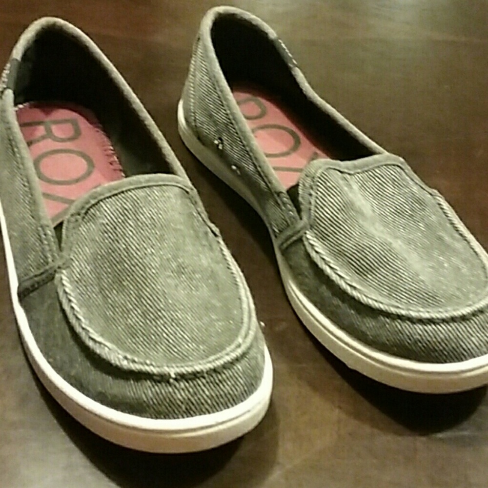 Roxy slip ons