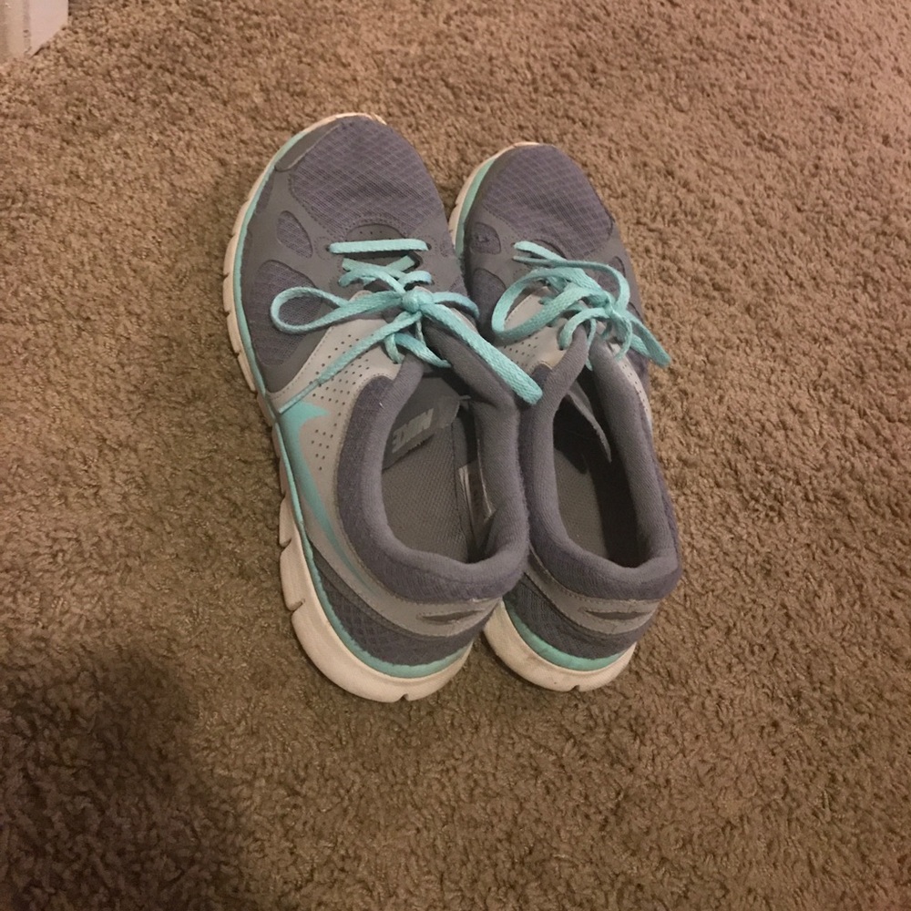 Nike Free Size 9.5-only worn a few times!