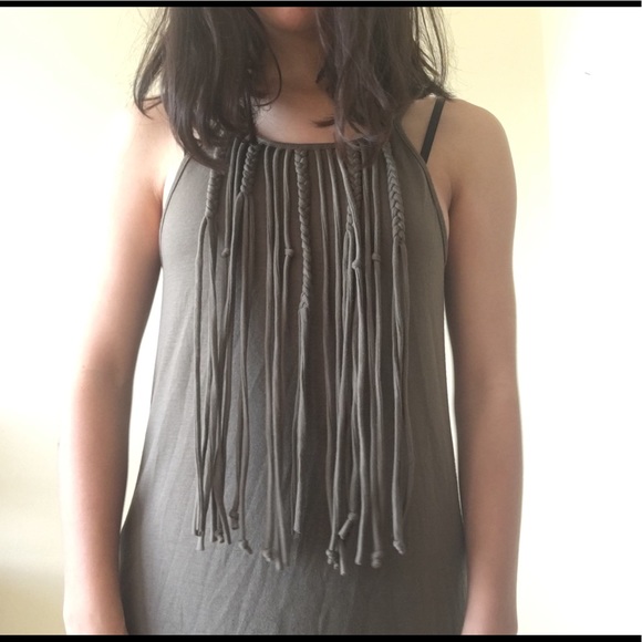 💥SALE💥GREEN FRINGE TANK - Picture 1 of 2