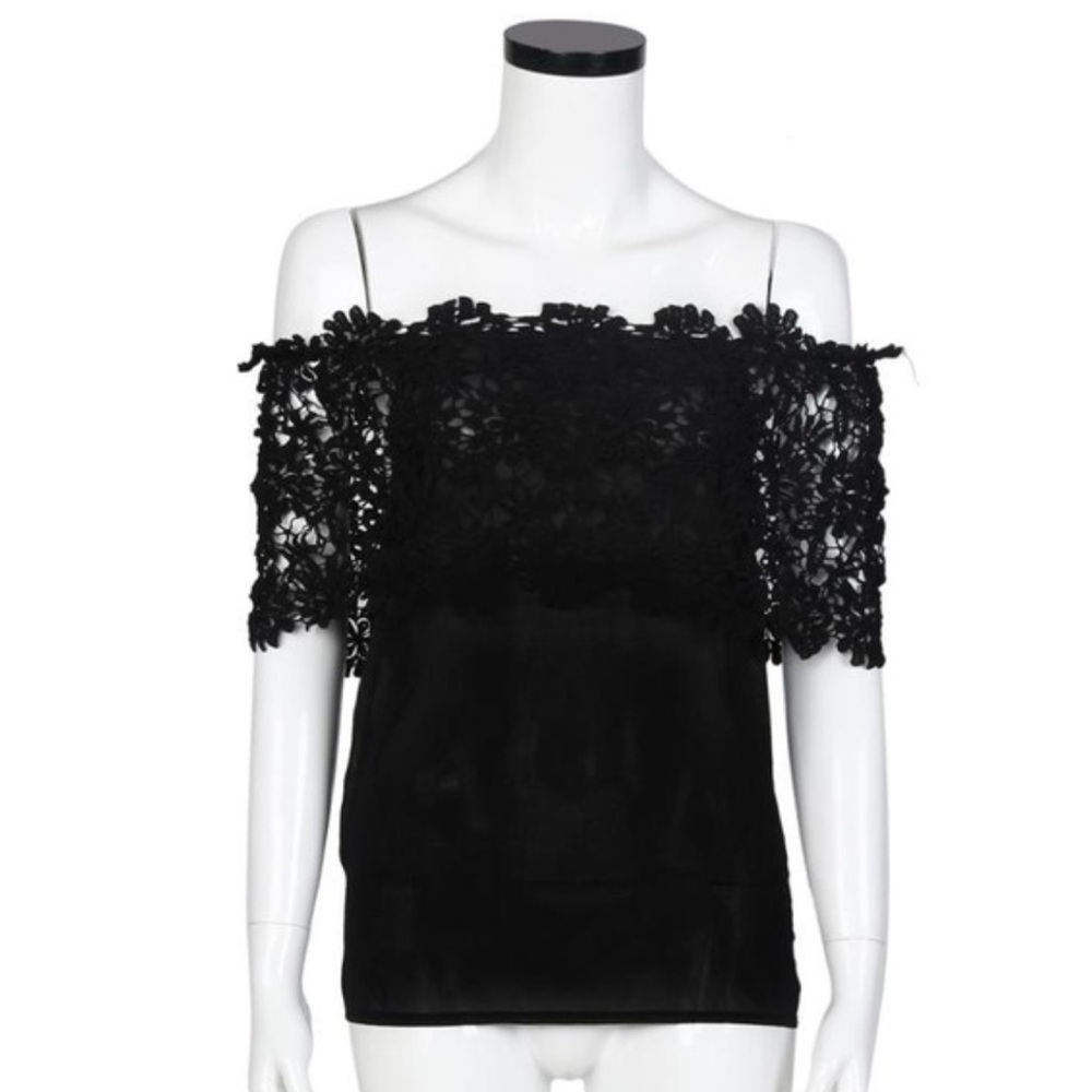 🌻🌺🌻 | NWOT | Off Shoulder Lace Blouse