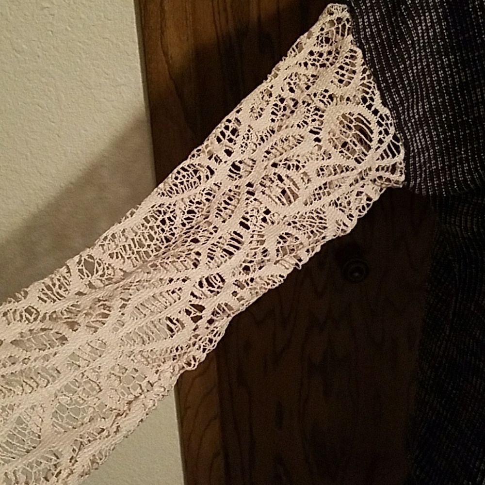 Sweater - Picture 3 of 3