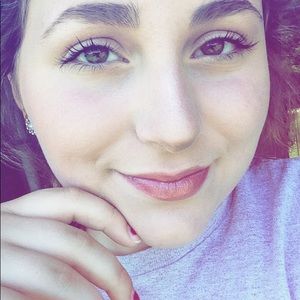 Meet your Posher, Michaela