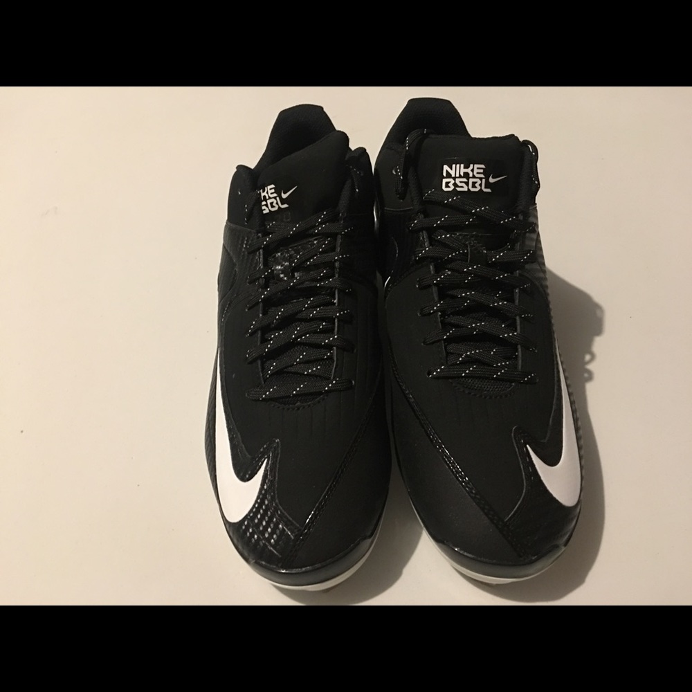 Men's Nike Black White MVP Low Cut Baseball Cleats