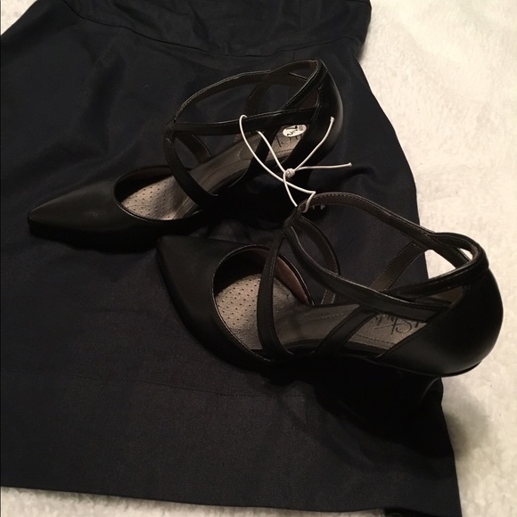 Life Stride Shoes - NWT Life Stride black heels