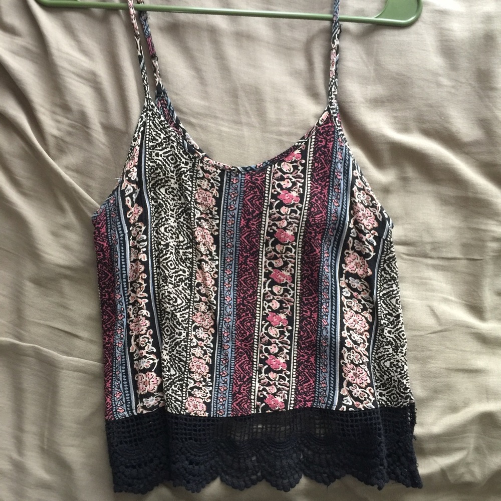 Floral Printed Lace Tank Top - Picture 10 of 12