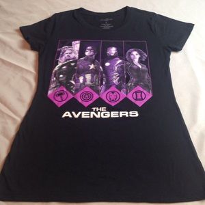THE AVENGERS MARVEL TOP TEE EXCELLENT CONDITION