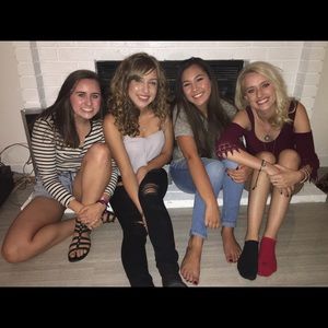 Meet your Posher, Sarina