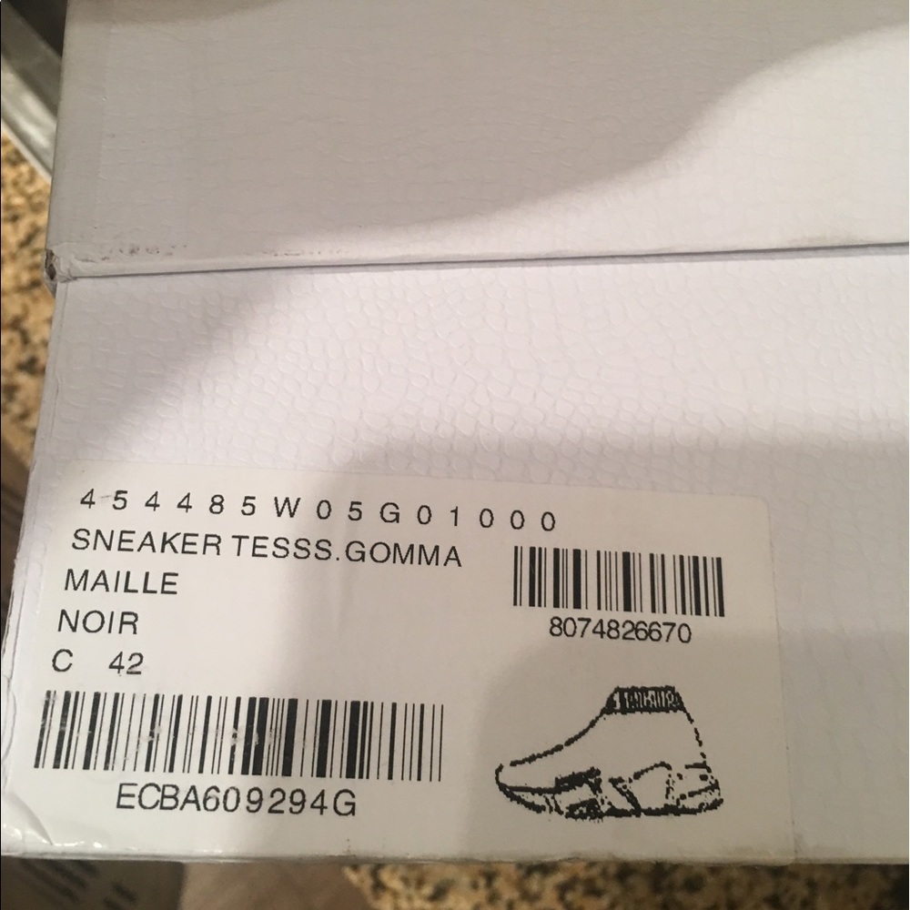 Authentic vsfake Balenciaga shoe box
