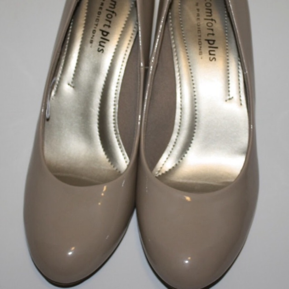 Shoes - Picture 4 of 4