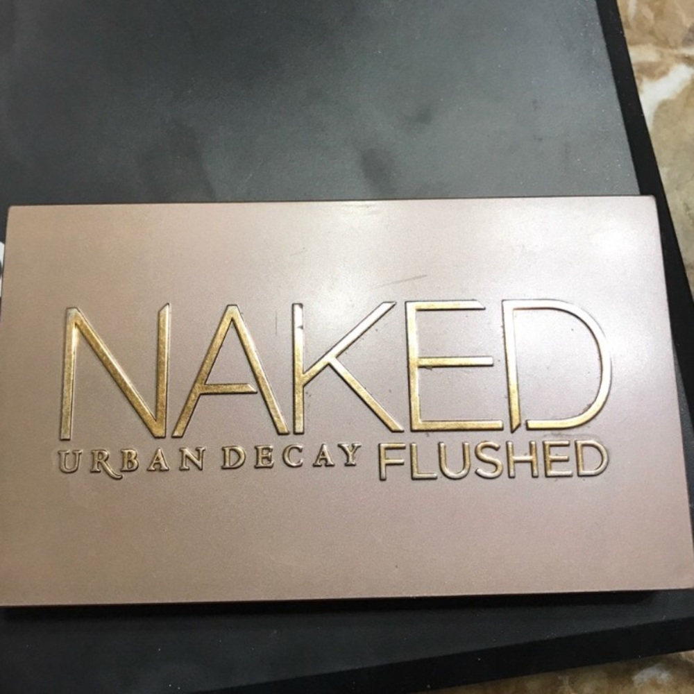 Urban Decay Naked Flushed palette