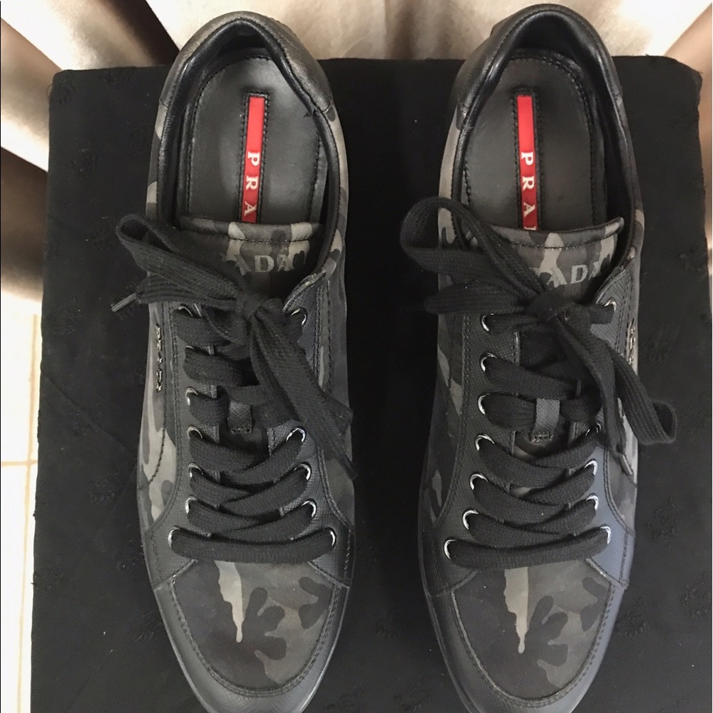 24 HOUR SALE ⭕️❌Prada Sneakers