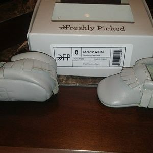 Size 0 Newborn Freshly Picked Moccs
