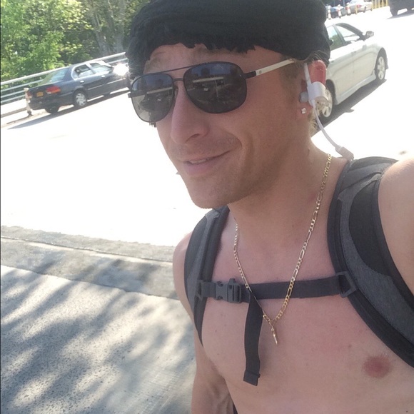 Meet your posher!!! - Picture 6 of 8