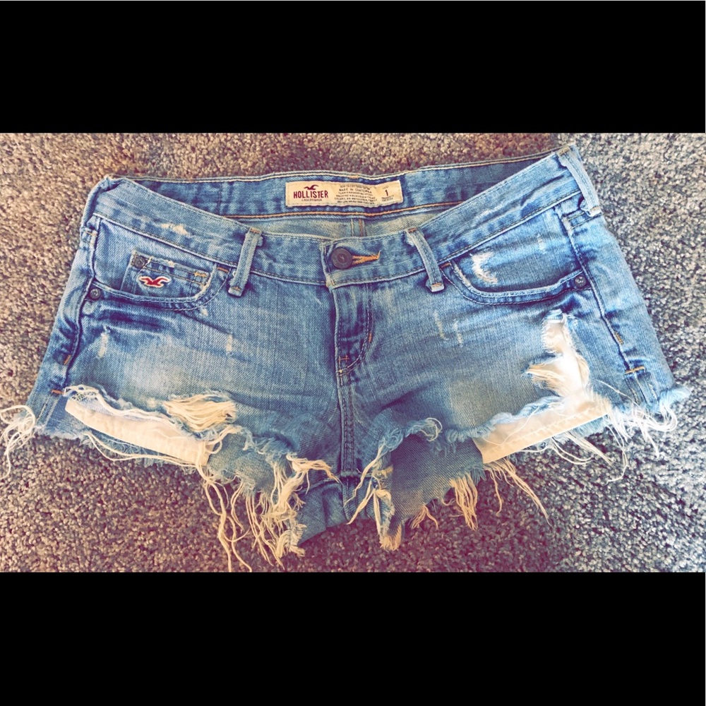 Hollister shorts size one