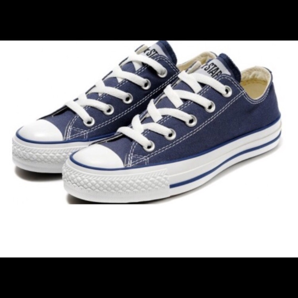Navy Converse Size 6 Like New