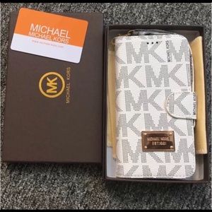 Michael Kors IPhone 6-7 PLUS wallet/wristlet case