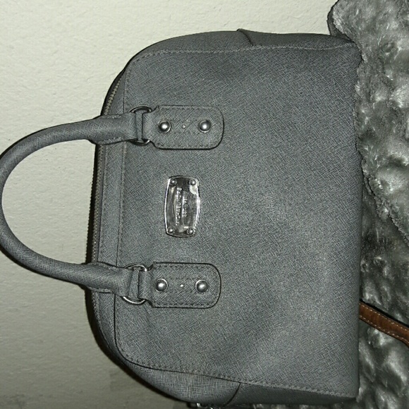 Michael Kors mini saffiano handbag - Picture 1 of 4