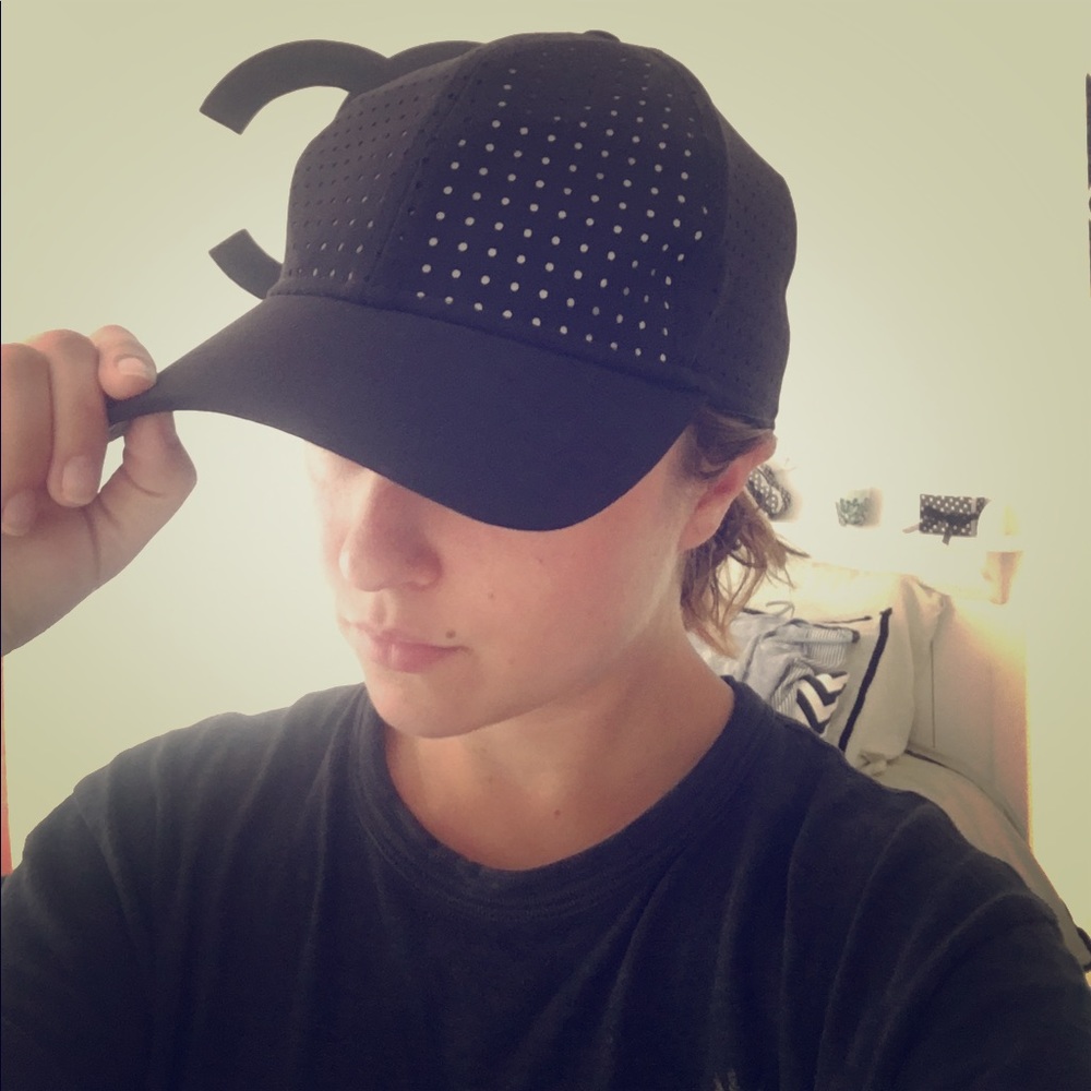 Lululemon running hat