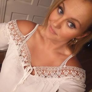 Meet your Posher, Myra