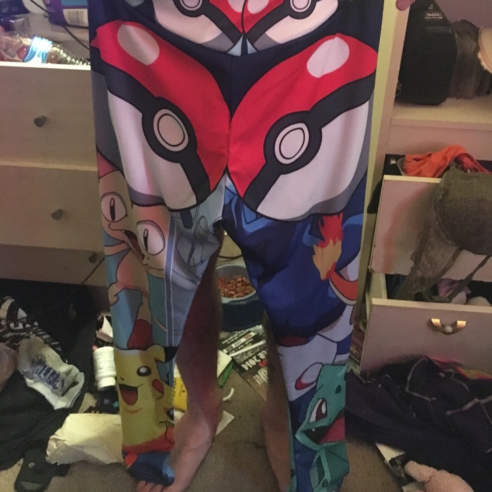 Women's Pokémon active leggings