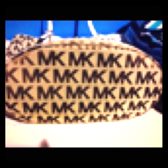 Michael Korrs handbag BNWT - Picture 3 of 5