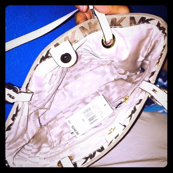 Michael Korrs handbag BNWT - Picture 5 of 5