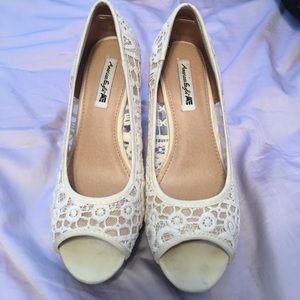 White crotchet wedges