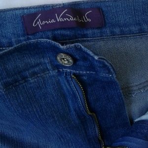 Gloria Vanderbilt  jeans